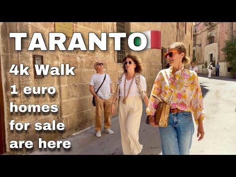 Taranto Walking Italy Tour - 4k - Old City Taranto. Houses for 1 euro for sale are here