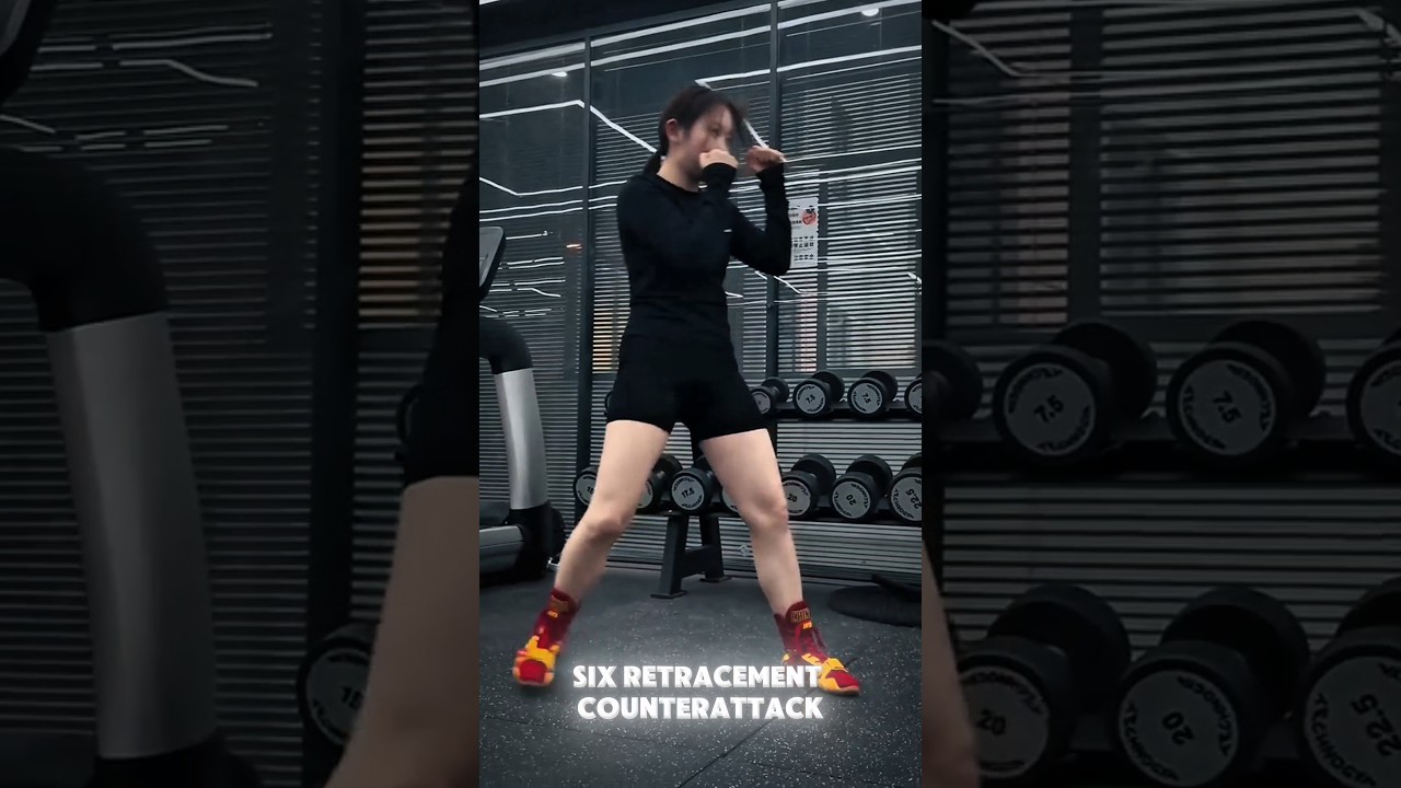 She DODGES Everything 😮 (Counter Boxing Girl DESTROYS Pads) 