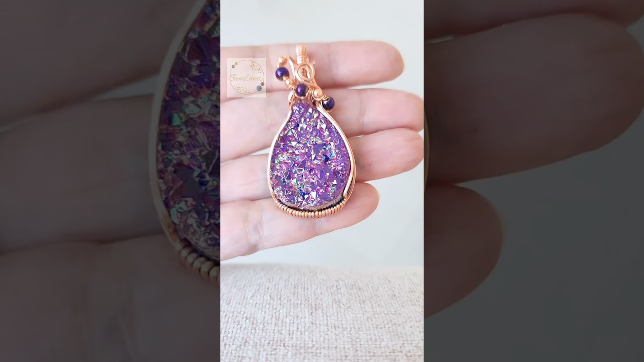 ⚠️sold⚠️Titanium druzy quartz handmade pendant 💜💙🧡💛