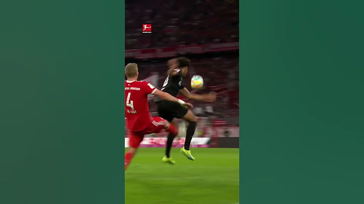 INSANE Speed by Alphonso Davies 🏃💨 - 天天要闻