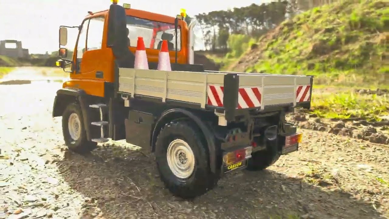 Carson Tamiya Mercedes Benz Unimog U300 - YouTube