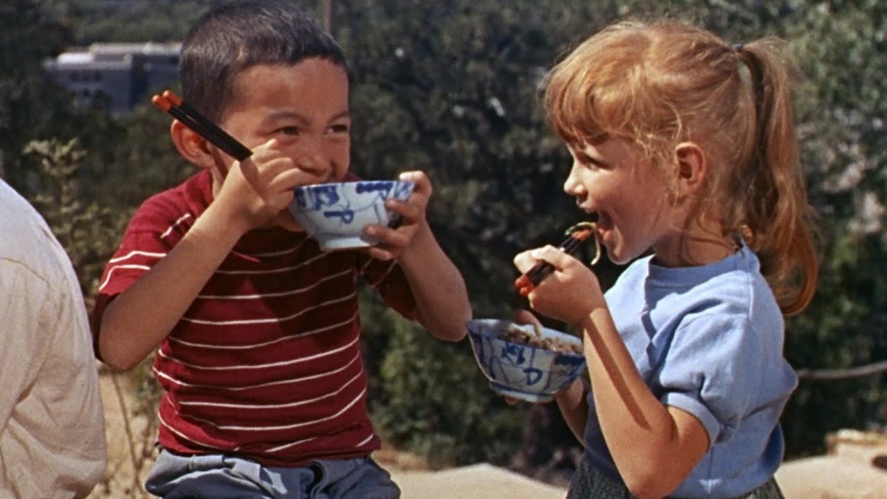 The Magic of the Kite (1958) - Trailer | French