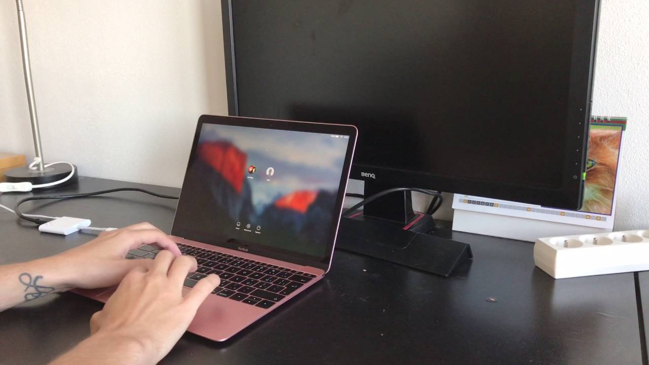 Retina Macbook 12" (early 2016) freezes after HDMI plugged into usbc