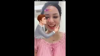 Kelakuan tante nyta saat no bra.  Dipaksa viewer. Mandi malam