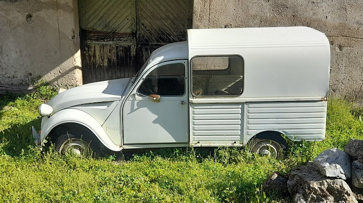Citroen  2CV AKS 400 en Molino Abandonado