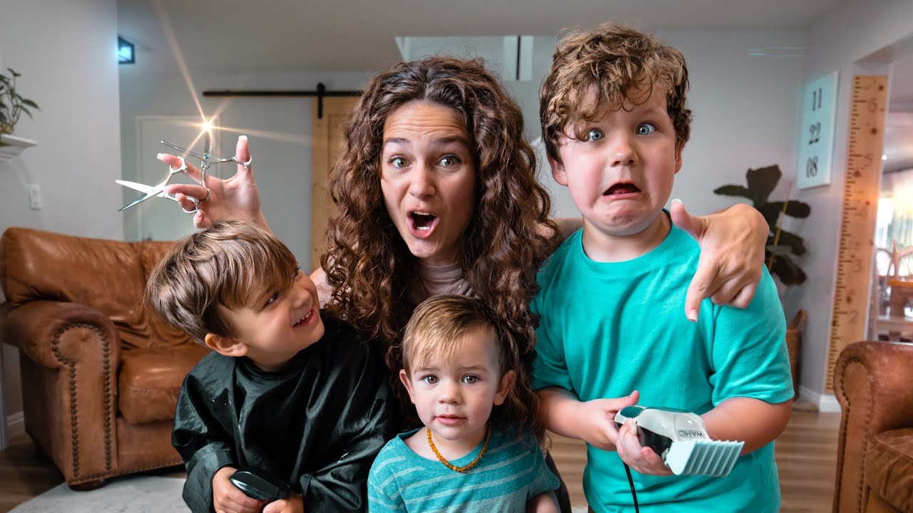 Подстригаю всех своих мальчиков | ПРОВАЛ ДЕТСКОЙ СТРИЖКИ 🤦‍♀️