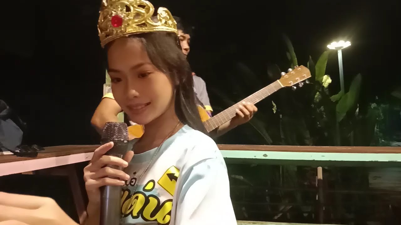 เอาความน่ารักของน้องธิดาลาวมาให้พ่อๆแม่ๆพี่น้องเบิ่งนำกันจ้า