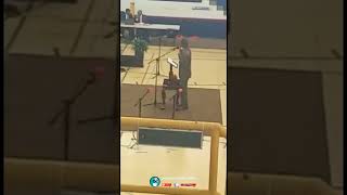 Edgardo Armando Franco. Conocido como cantante "El General", discursando en Asamblea 2023 en Panamá