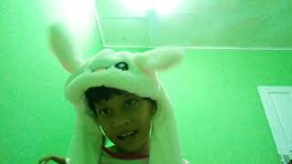 Download lagu Kakak savira punya topi tik tok bunny