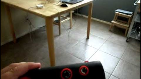 Detecting computer electromagnetic interference (EMI) with an AM radio.