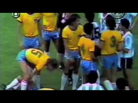 Brasil x Argentina Copa 1982 - YouTube