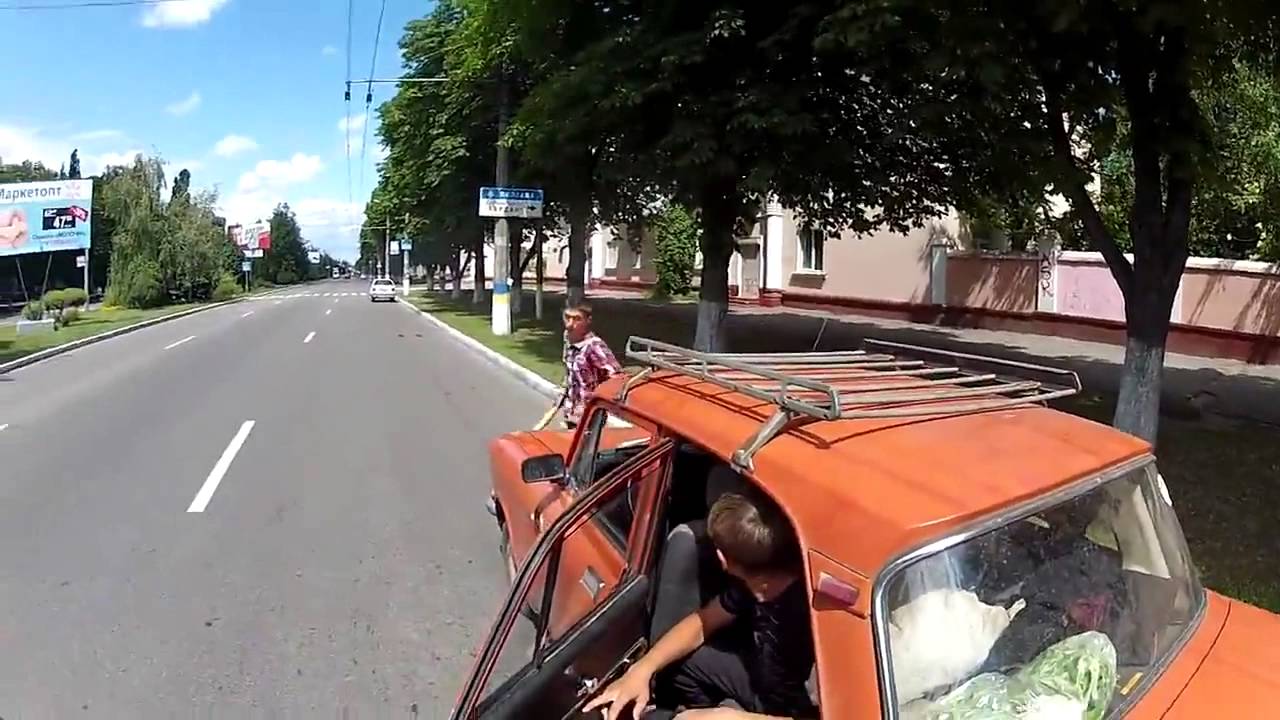 Малолетку в машине
