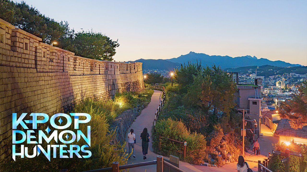 K-Pop Demon Hunters Filming Location | Exploring Naksan Park at Night | Seoul 4K HDR