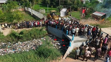 Complete100% Delete huge Pond Project skill Dozer Komatsu Push Soil & Truck Dumping Soil into water