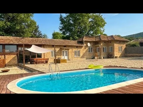 Property video tour thumbnail