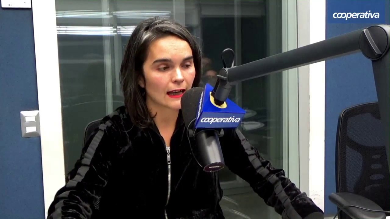 Camila Moreno en Dulce Patria - YouTube