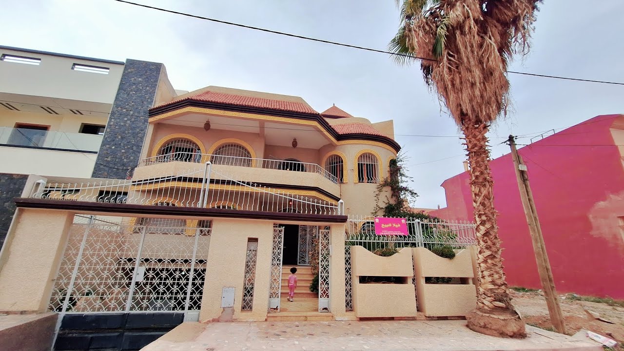 فيلا للبيع🏡قرب ثانوية المغرب العربي 240متر😍الموقع هادئ وقريب من جامعة محمد الأول  ✅️ +212638050976