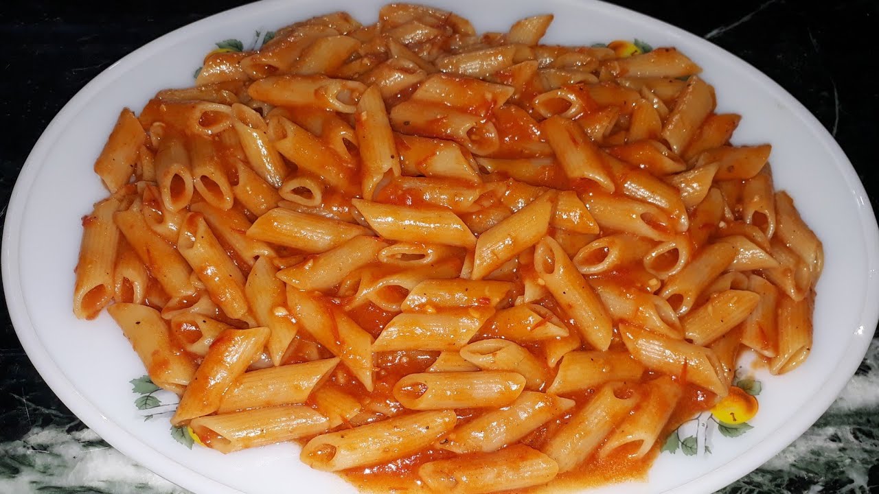 مكرونه بالصلصه ف ١٠ دقايق من غير سلق ولا تحمير مفيش أسهل ولا أسرع من كده 😋