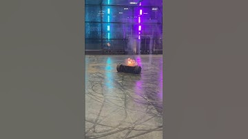 The robot caught fire #battleofrobots #robotfighting #robotfight #battle #robots #shorts
