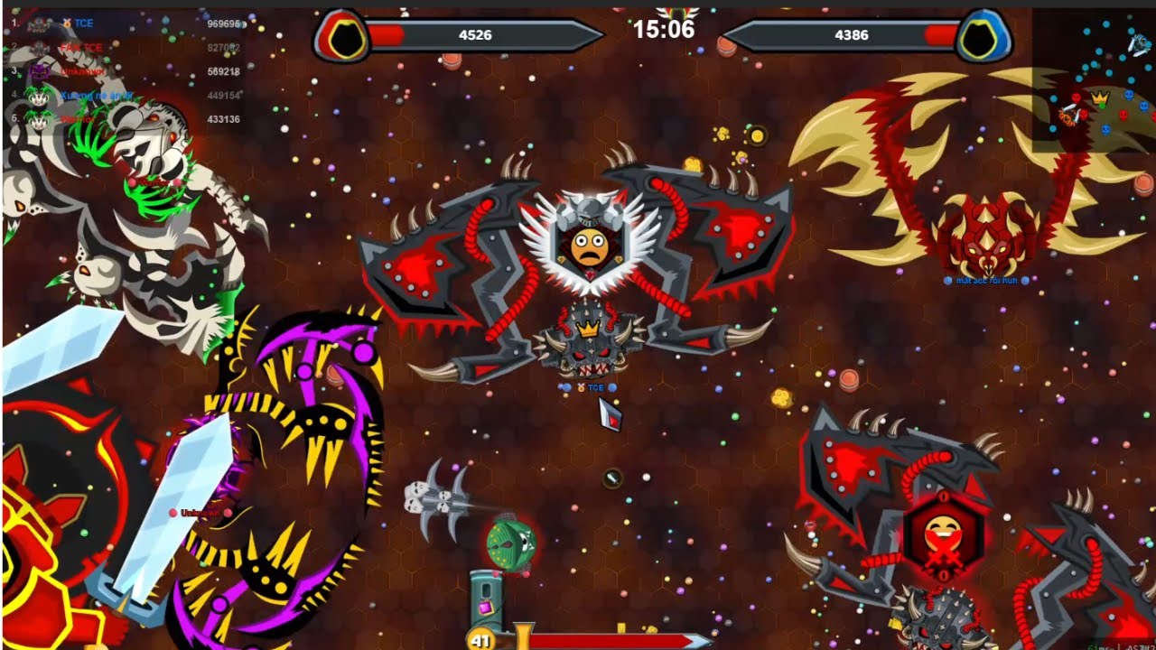 Đại chiến Mega bùng nổ - Cùng với đồng đội xông vào thành đỏ và gặp fan - EvoWars.io