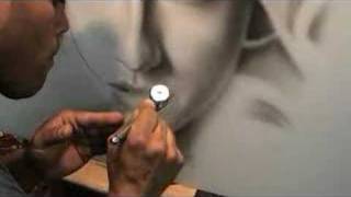 Steve Nunez Airbrushes Christina Aguilera Portrait (Alsa Corp Paint)