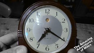 Back in Use - 80 Year Old Temco Bakelite Clock