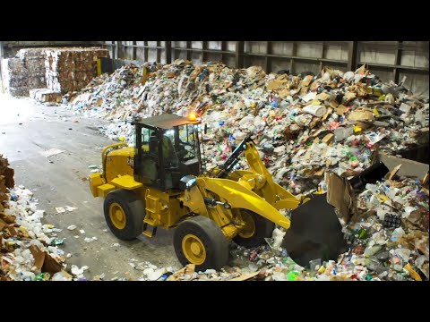 Cat® 914, 920 Waste Handlers Overview