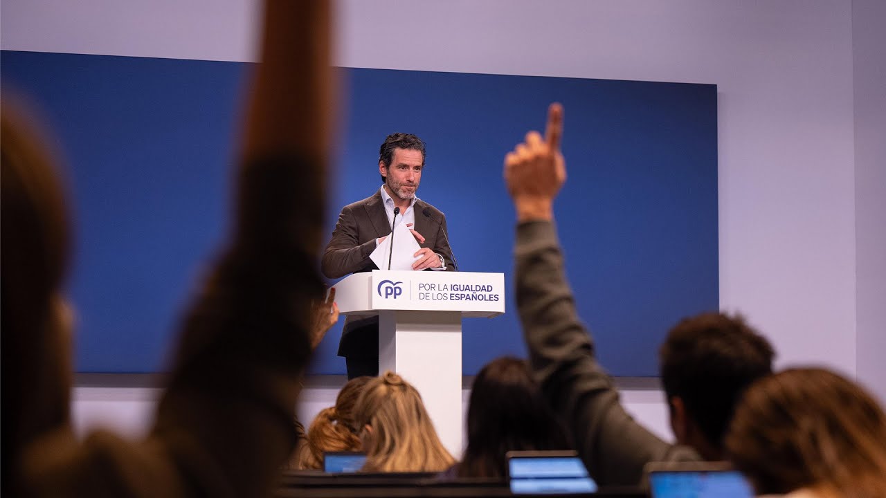 Borja Sémper ofrece una rueda de prensa tras el Comité de Dirección ...