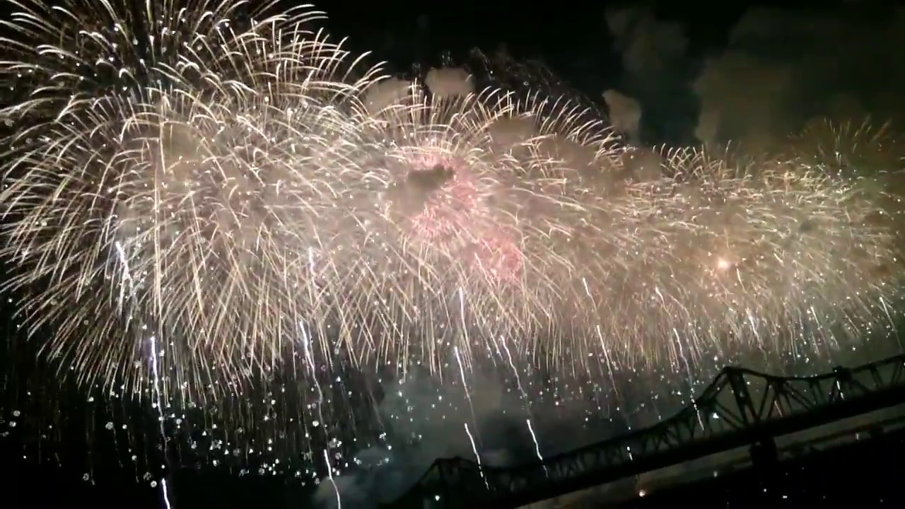 臨場感 真夏の祭典 長岡花火 18 8月3日 凄すぎるジュピター Jupiter 躍動するフェニックス Youtube