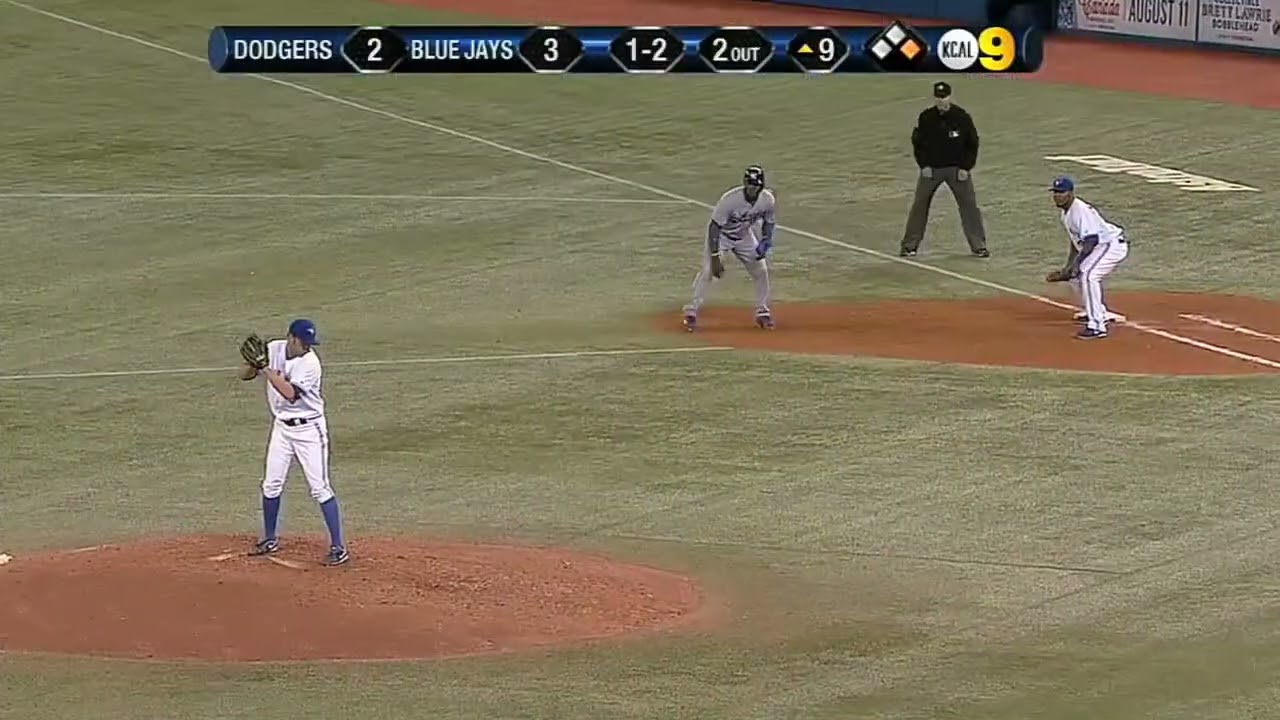 LAD@TOR: Puig leads Dodgers at the plate, in field