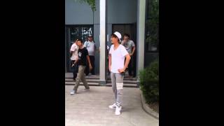 150713 Wu Yi Fan In Nanjing At L.o.r.d Filming Set