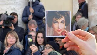 Italy: Hundreds bid Gina Lollobrigida farewell in Rome, saying, "I saw a diva in her."