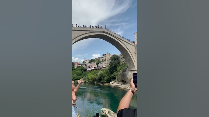 400 Jahre alte Tradition in Mostar 🇧🇦 - Brückenspringen: Aus 20 Metern in die eiskalten Fluten 😧