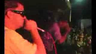 Jowell & Randy Ft.De La Ghetto - Un Poco Loka (Live Bayamon)