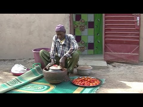 ভিডিও: রোদে শুকানো টমেটো কি রোদে শুকানো হয়?