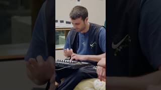 How Fred Again plays live drums 🥁 #redmercurylondon #fredagain