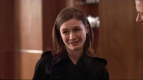 30 Rock - Phoebe's Hollow Bones