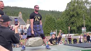 Details Blind Strongman Evan Schwerbrock from USA lifts 733 lbs Scottish Dinnie Stones at Potarch in 2026 News