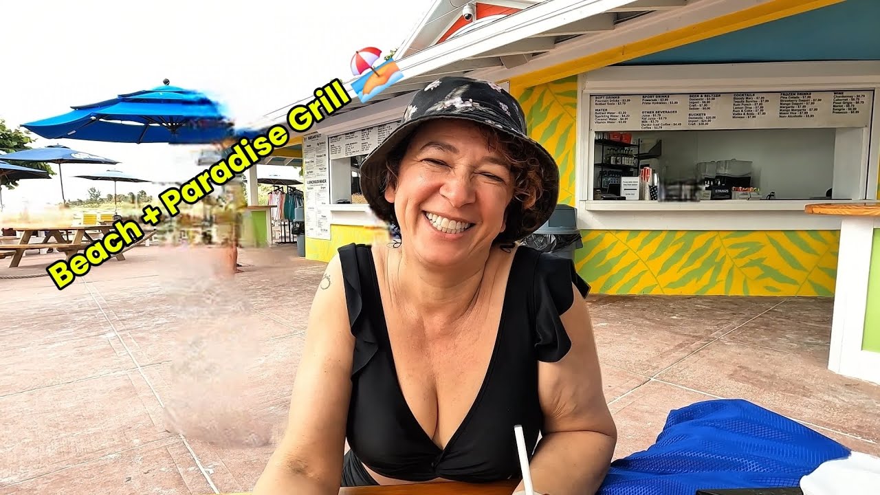 Pass-a-Grille Beach Florida 🌊 Food, Drinks & Relaxing Beach Vibes