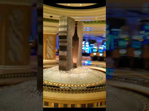 REAL BANK ROBBER Reacts To Diamond Casino HEIST!