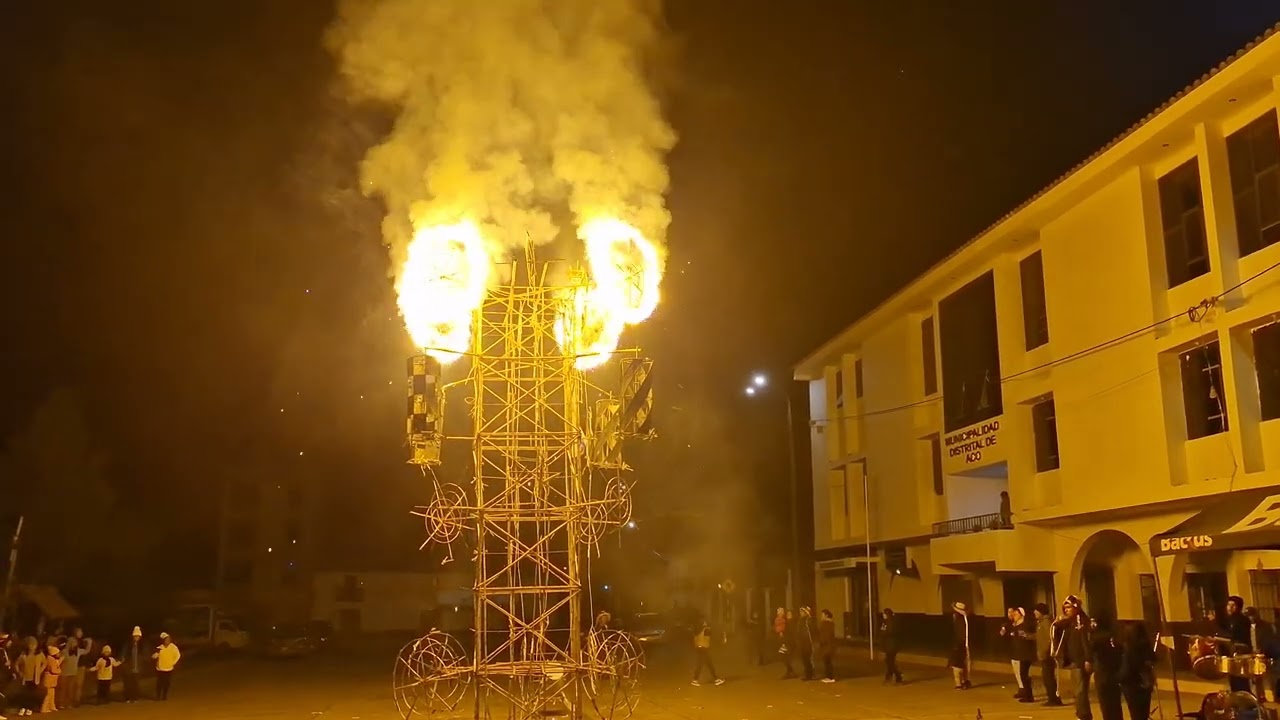 Víspera de La Huaconada en Aco - Concepción (Quema de Castillo)