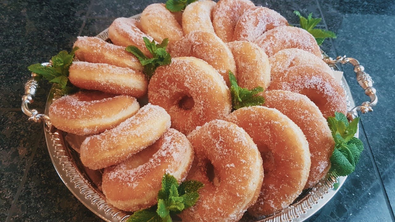 وأخيرا بينيي المشهور بوصفة بدون دلك ولا مجهود وبدون حليب ولا زبدة خفيف كيحمق وناااشف من زيت مشبعوهش