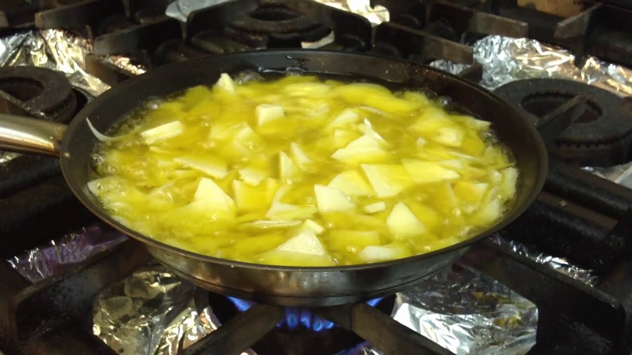 TORTILLA de PATATAS Española (Los TRUCOS) 😮 - GUILLE RODRIGUEZ