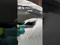 車の雪下ろしは、ブロワーが便利