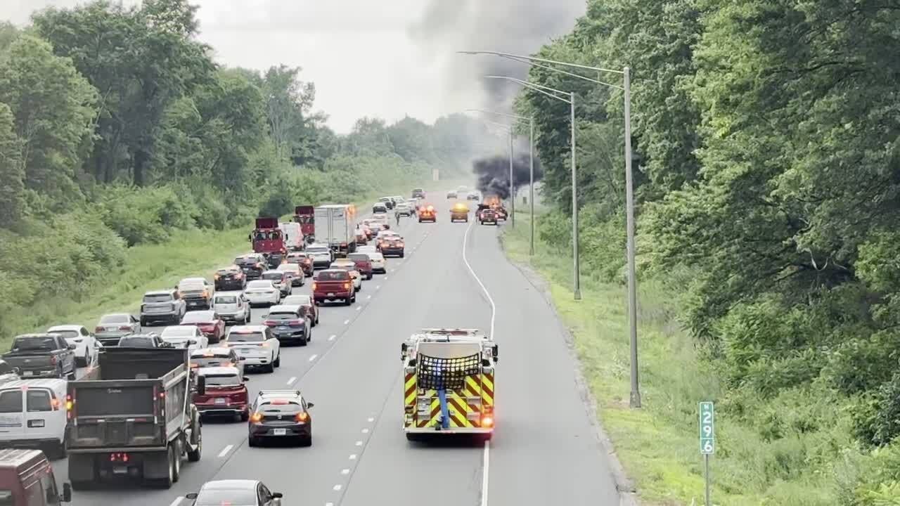3 lanes closed on I-91 in Rocky Hill due to vehicle fire - YouTube