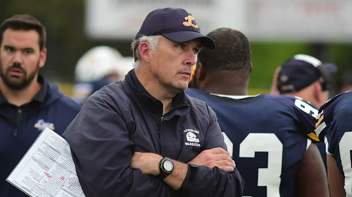 2022 Robert Darrow Curry Coach of the Year Award W...