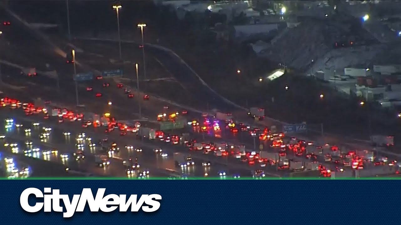 Mississauga man dead after collision on 427 - YouTube