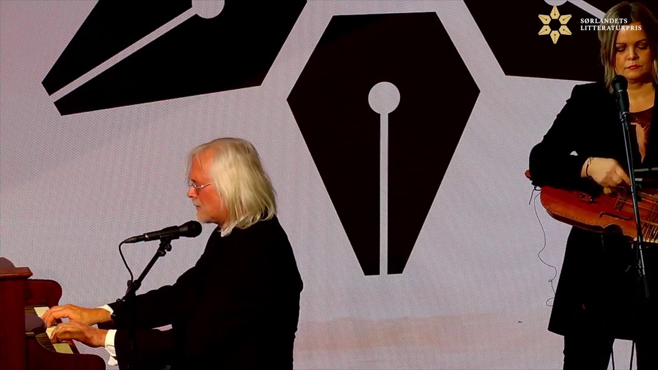 Annbjørg Lien og Bjørn Ole Rasch under 20-årsfesten for Sørlandets litteraturpris 19. november 2020.