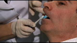 Brossage Des Dents De Votre Proche En Perte Dautonomie Avec Une Brosse À Dents Manuelle