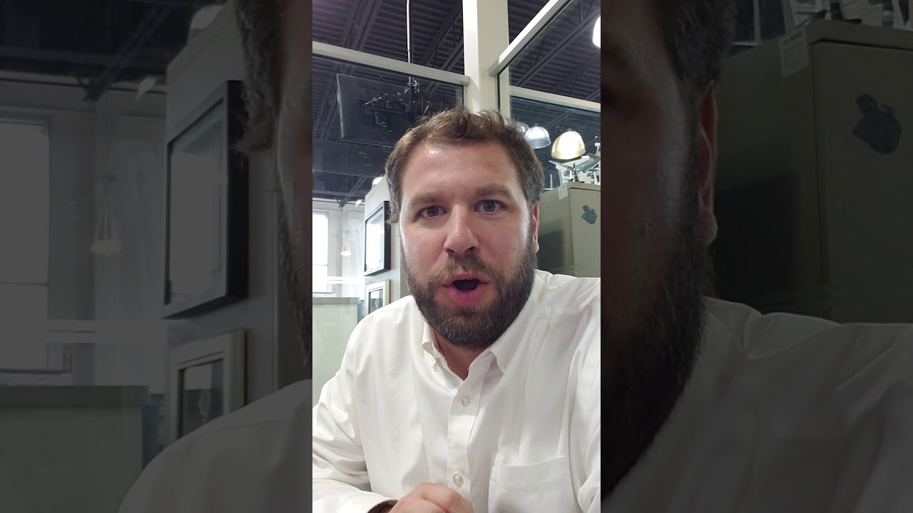 What is the difference between an open and a closed lease option